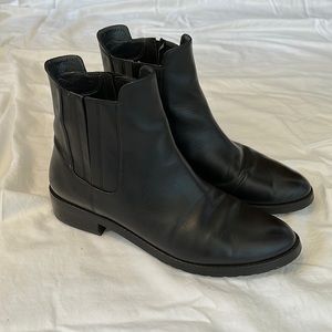 Stuart Weitzman Chelsea Boots 7.5